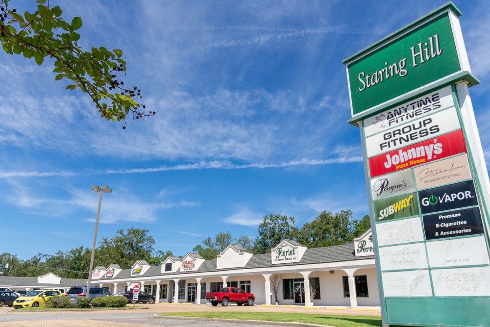 Retail Suite at Corner of Highland Rd / Staring Ln: 8827 Highland Rd, Baton Rouge, LA 70808